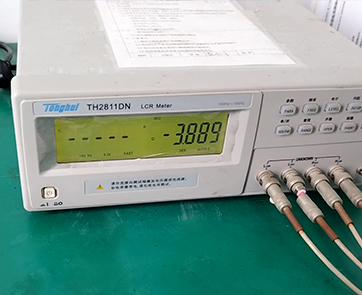¿Cómo probar la inductancia del transformador de corriente?Inductancia de la bobina CT